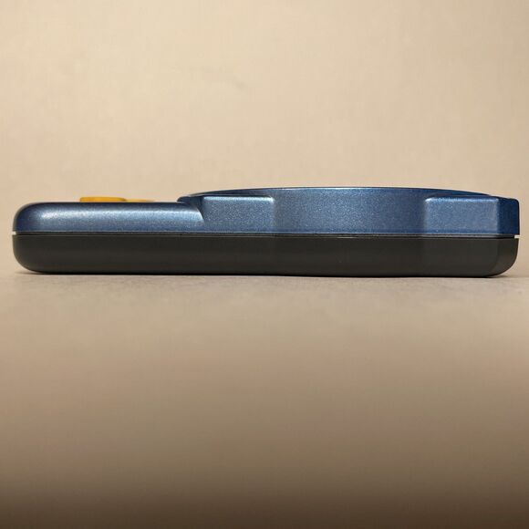 Battleship Electronic Handheld Game Pocket Size Milton Bradley (Hasbro, 2002) - Picture 8 of 11